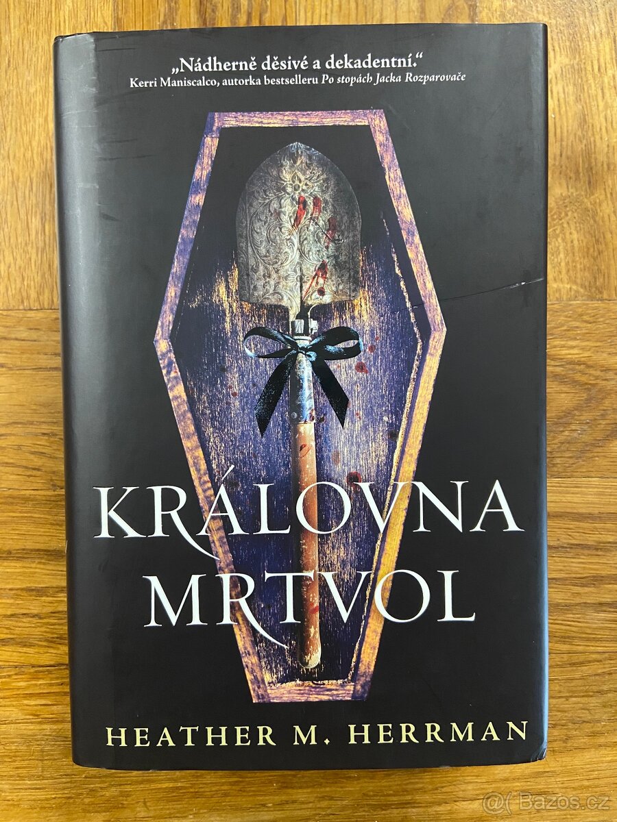 Kniha - Královna mrtvol, Heather M. Herrman