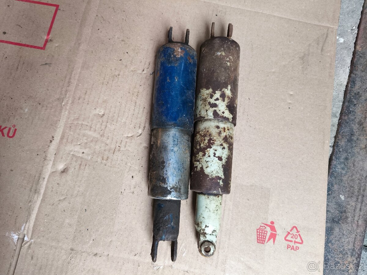 Zadní tlumiče velká kývačka