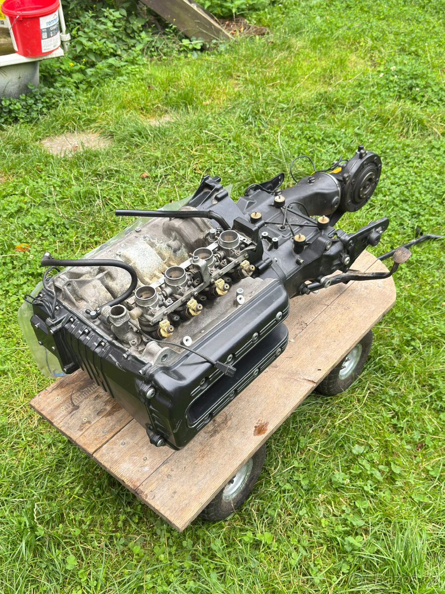 kompletní Motor k BMW K1100 RS