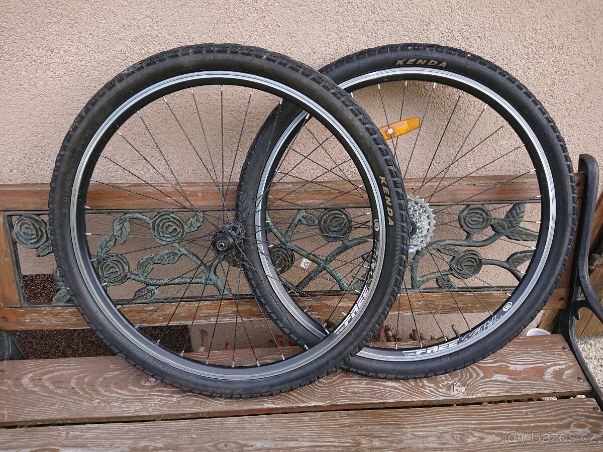 Zapletená kola 26 na V brzdy pro MTB