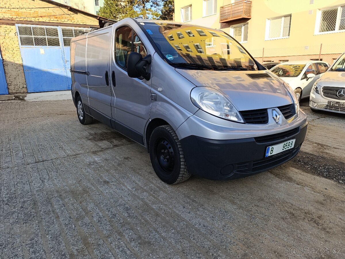 Renault Trafic Long 2.0dci