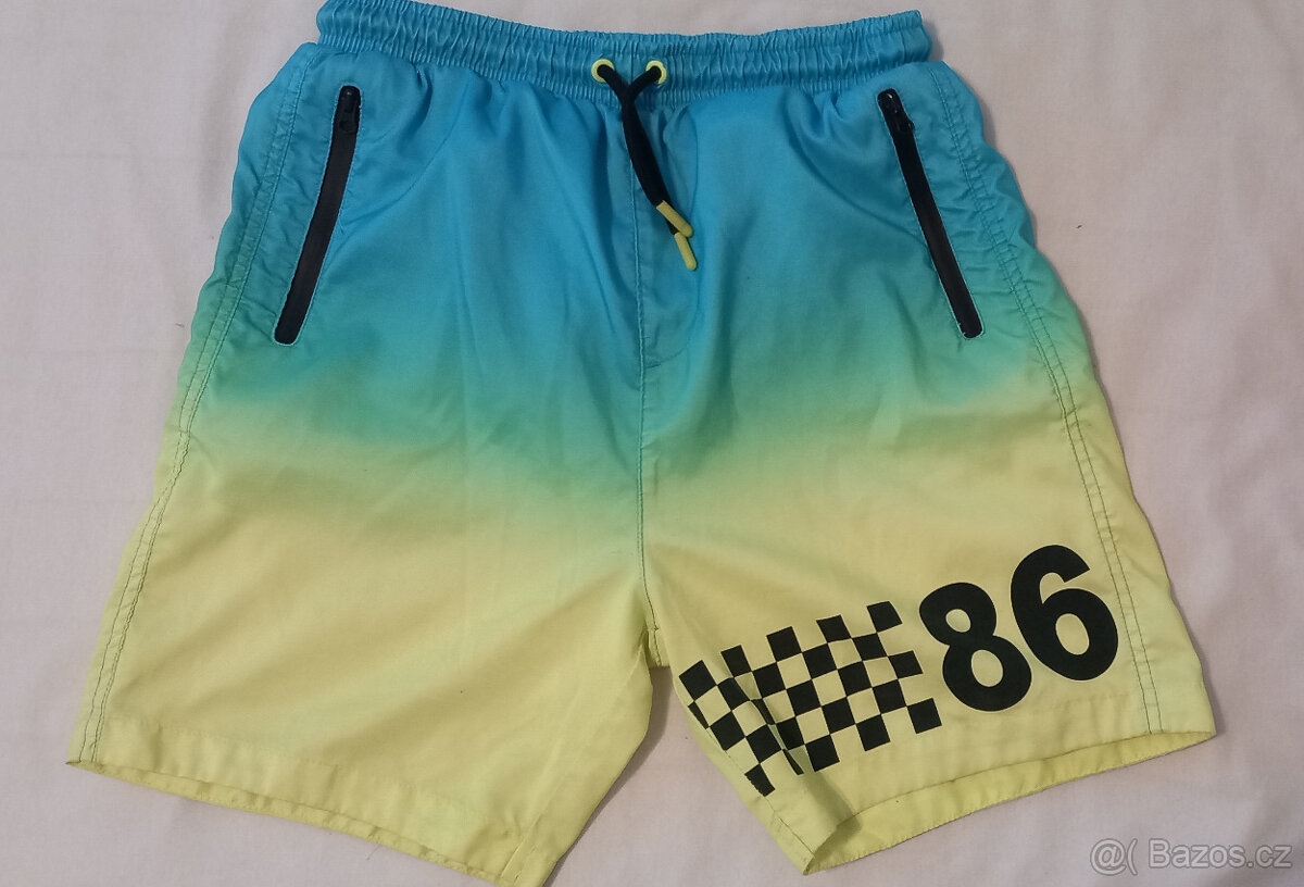 Dětské kraťasy 11-12 let