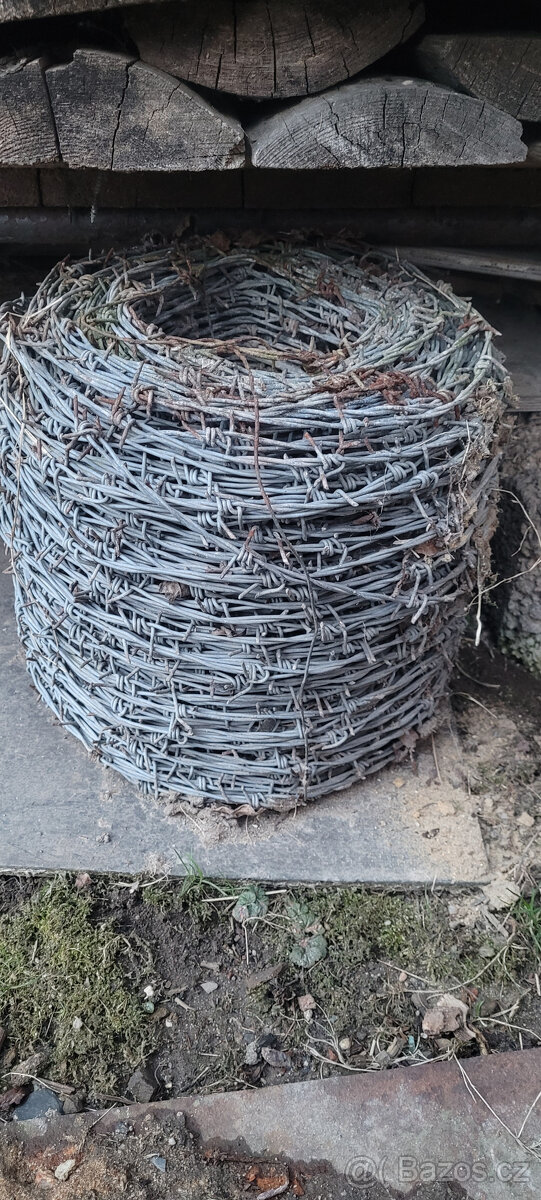 Ostnatý drát – smotaný, použitý