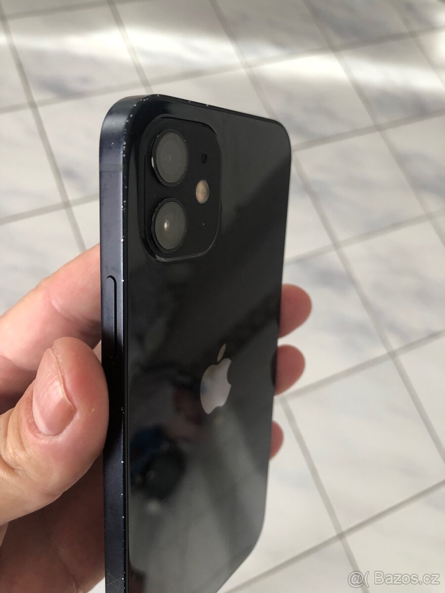 iPhone 12 64GB Černý