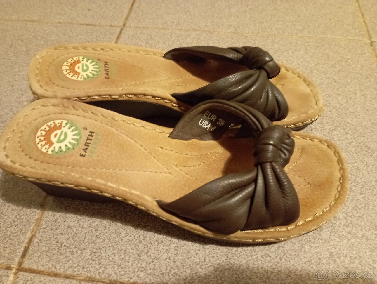 Dámské kožené sandály velikost 39