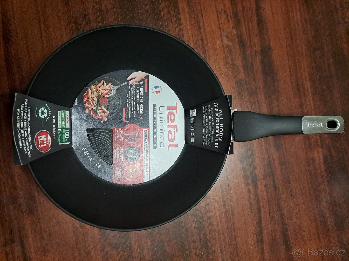 Pánev TEFAL Unlimited, Wok