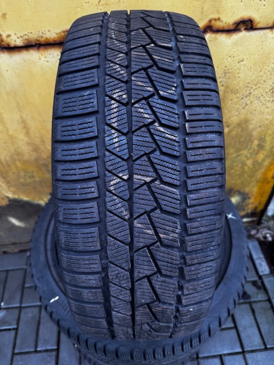 Zimní pneumatiky Continental 225/40/19