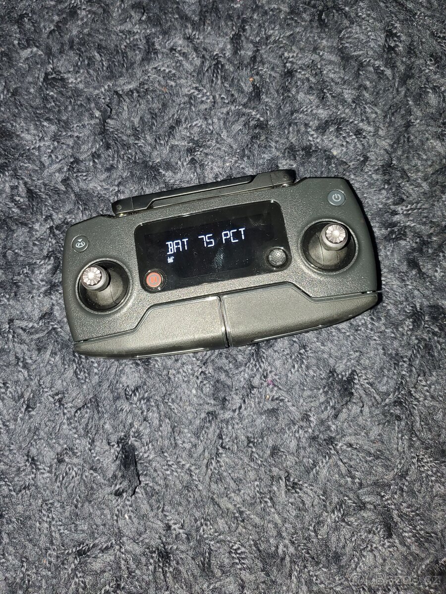 Ovladac (controller) Mavic Pro (1)