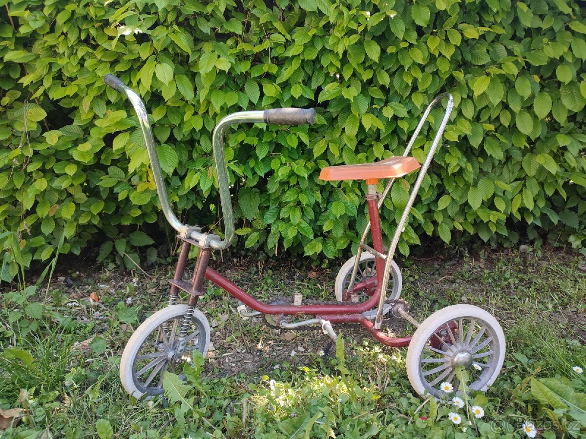 Retro dětská tříkolka