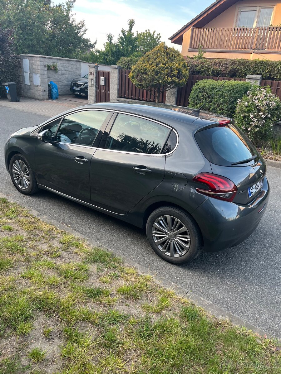 Peugeot 208 1,2 Allure 81 kw