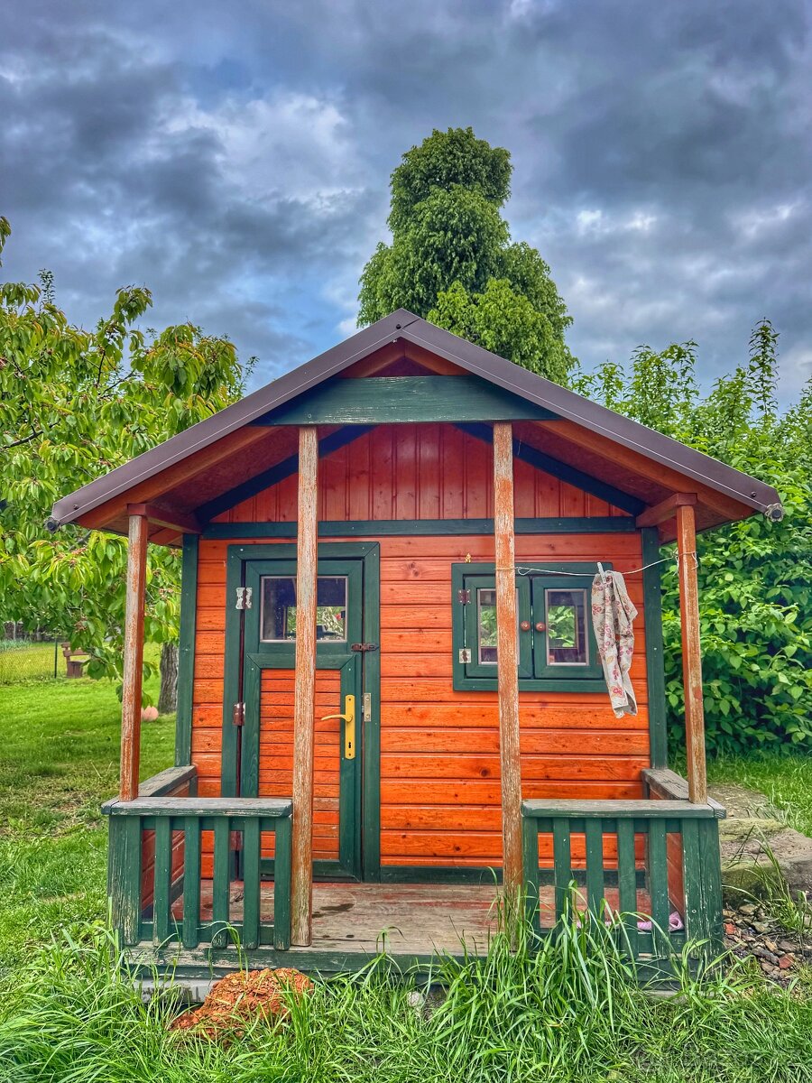 DĚTSKÝ ZAHRADNÍ DOMEČEK