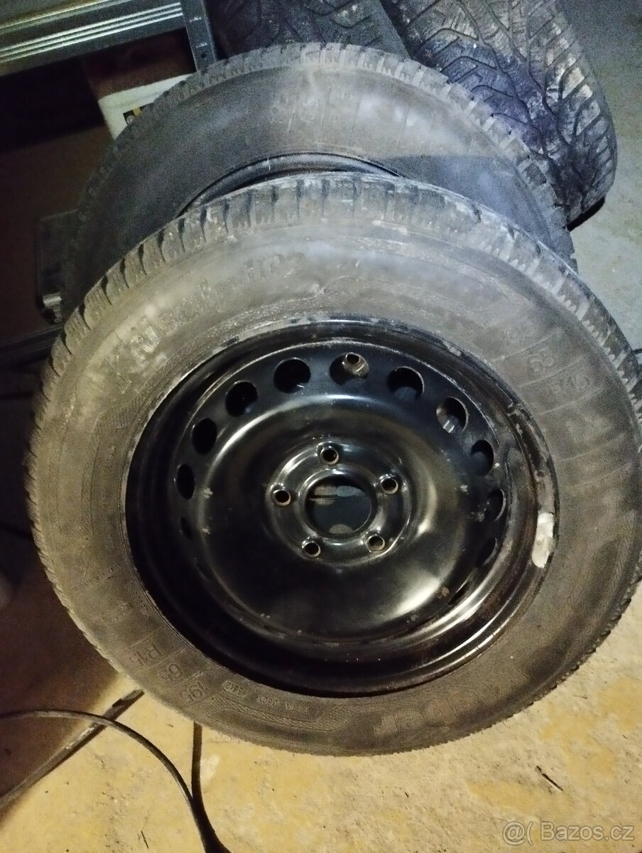 Pěkné disky r15 Renault Megane