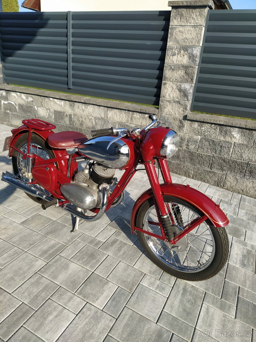 Jawa 250 Pérák ,r.v.1/1953,Top stav