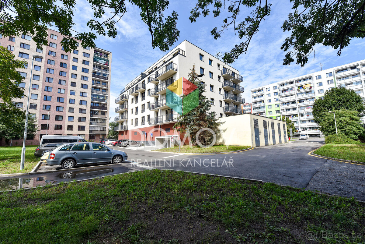 Pronájem moderního 3+kk, 83 m2 s garážovým stáním v centru B