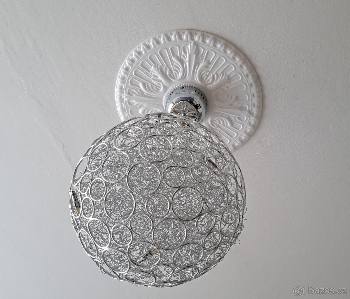 Designový lustr / stříbrná koule / průměr 38cm + lampička 2x