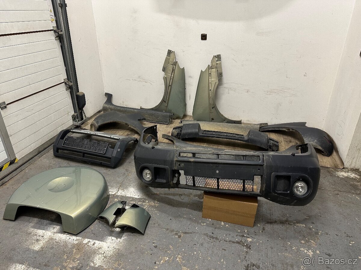 Renault Rx4 kompletní oplastování vozidla