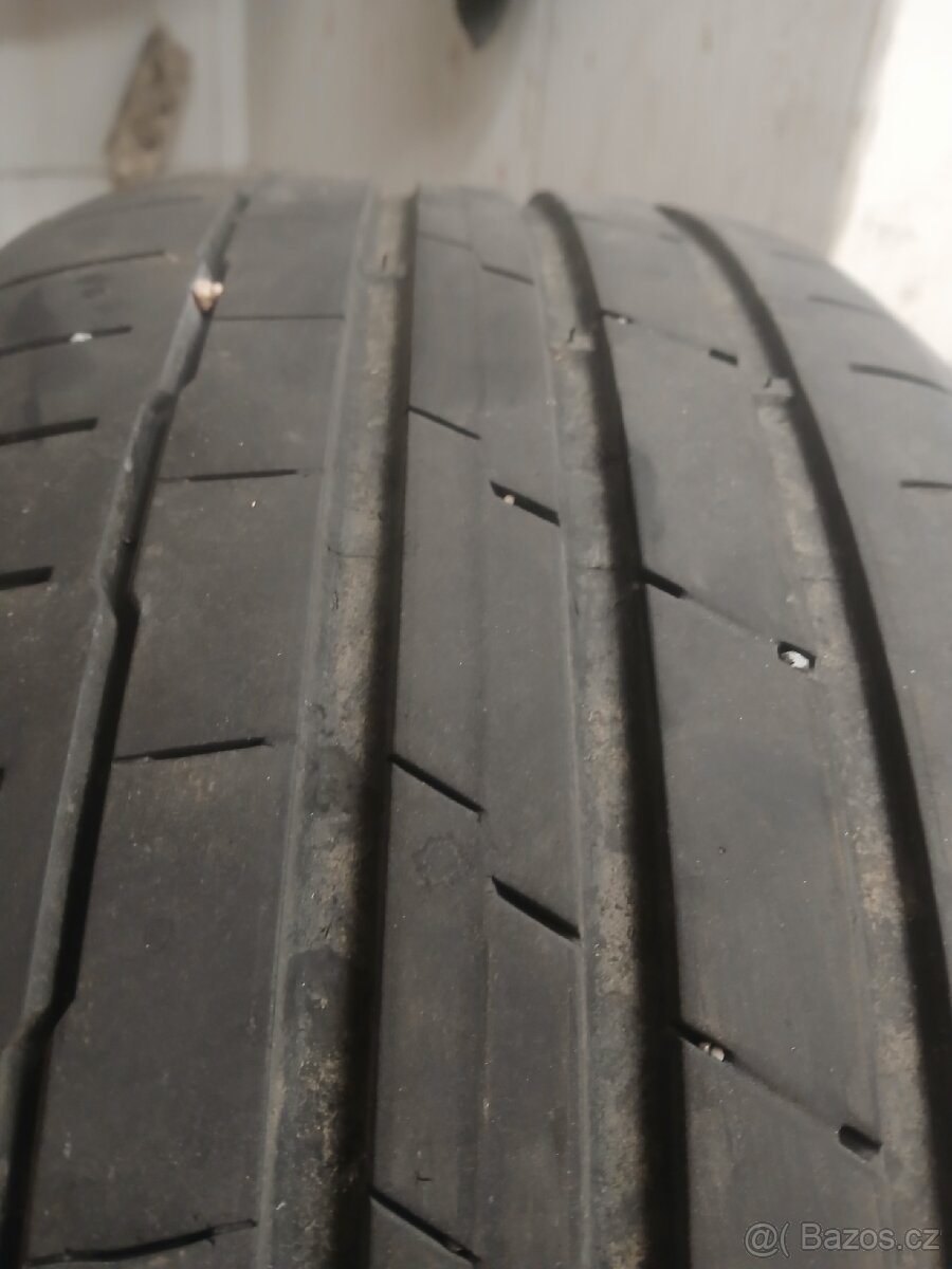 225/50 r17