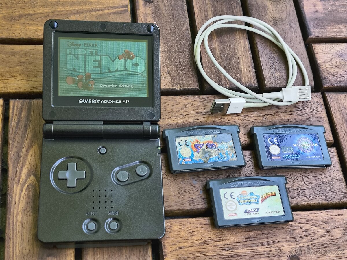 Nintendo Game Boy advance SP+ 4 hry
