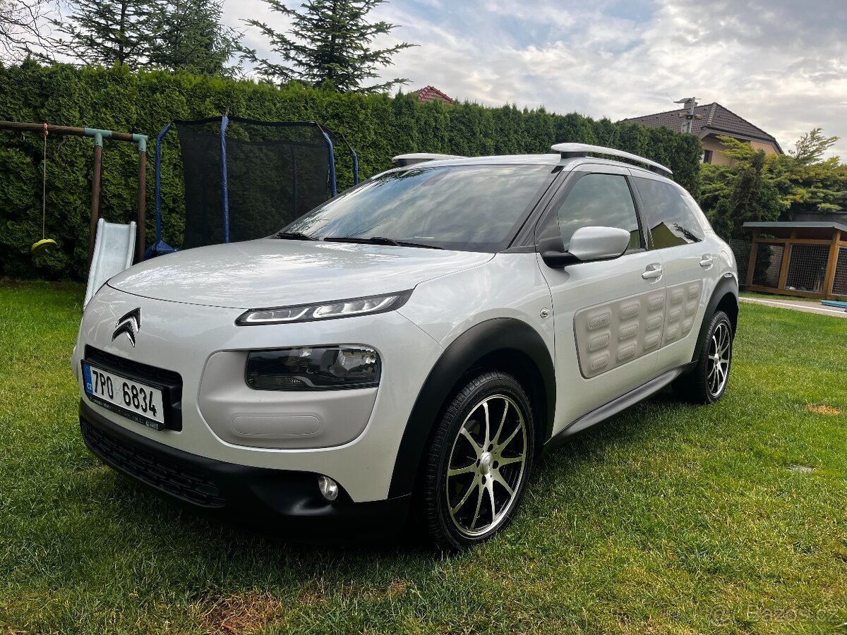 Citroen C4 Cactus 1.2i 81KW r.v2017 Nové v ČR