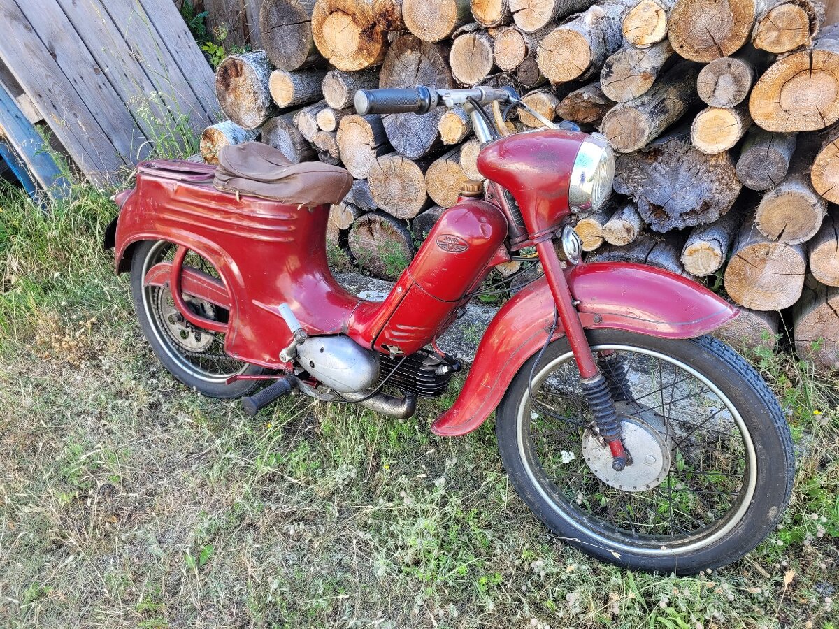 Jawa 50 typ 555 pionyr parez