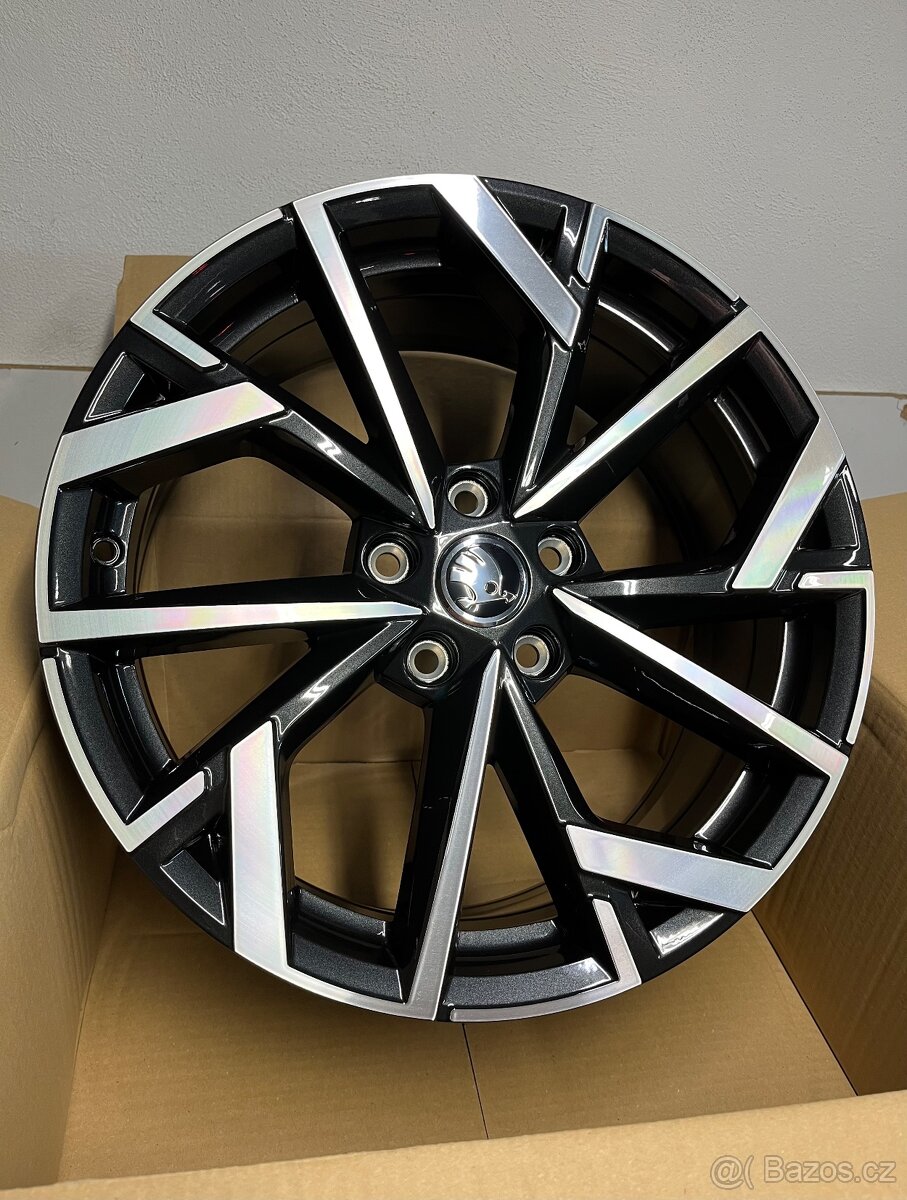 Octavia 4 R18 Nová originální sada