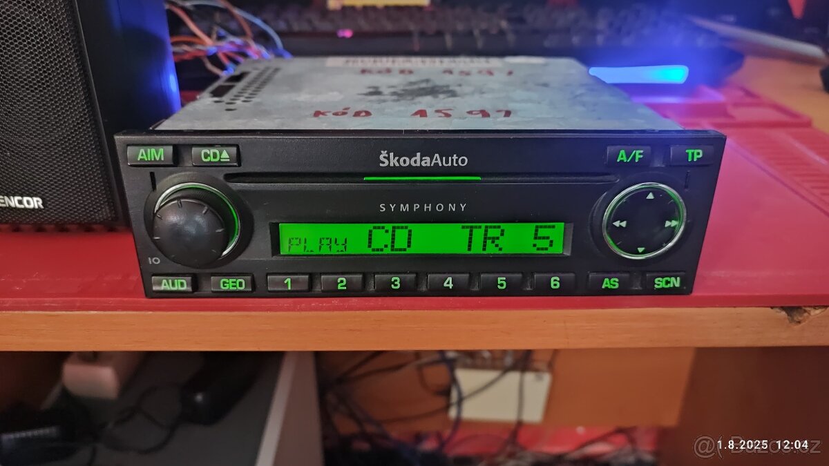 🎵 Autorádio Ĺ koda Symphony – plnÄ› funkÄŤnĂ, top stav