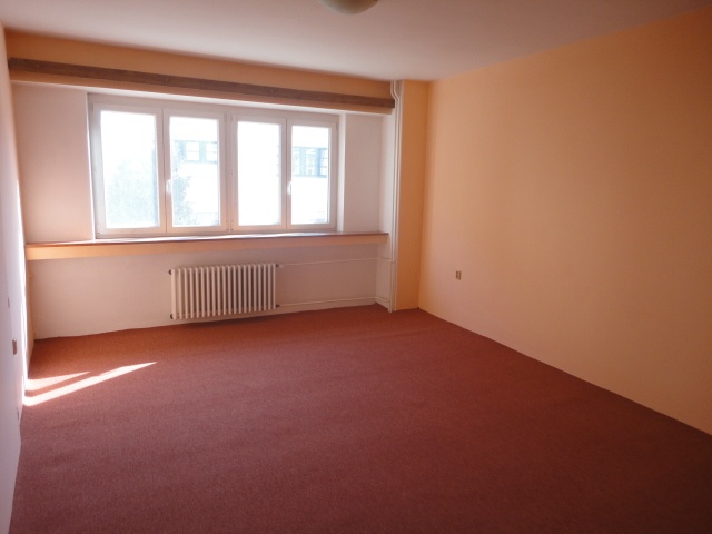 Pronájem 2+1, ulice Příční, centrum, 70 m2, balkon, komora