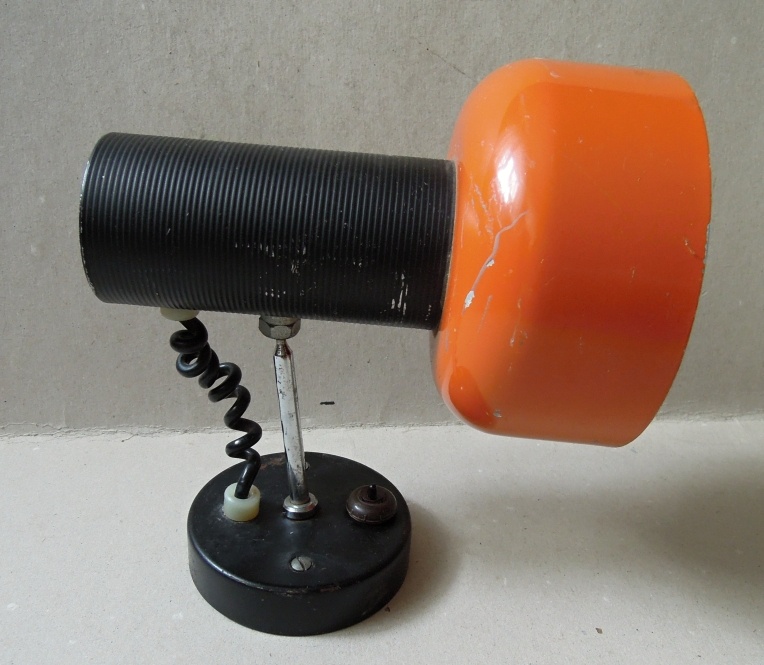 Retro lampa na kloubu