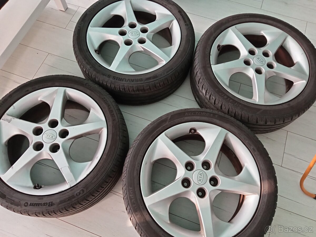 Originál ALU kola Kia Ceed cee'd R17 + letní pneu