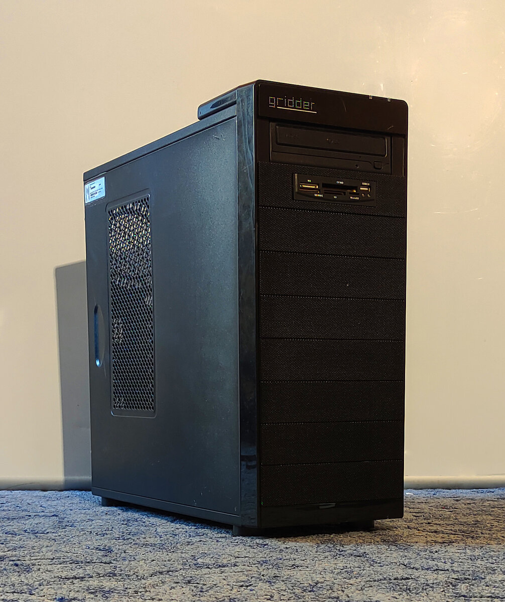 Počítačová skříň, Frontier Vision (VS04A)