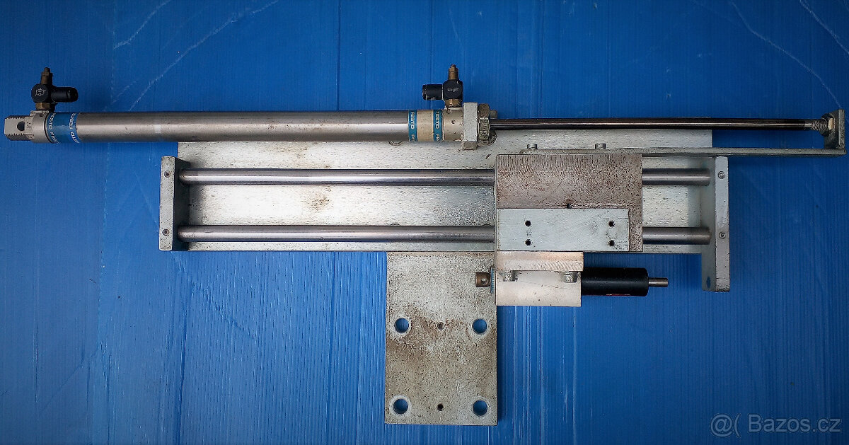 Lineární vedení s pneumatickým posuvem