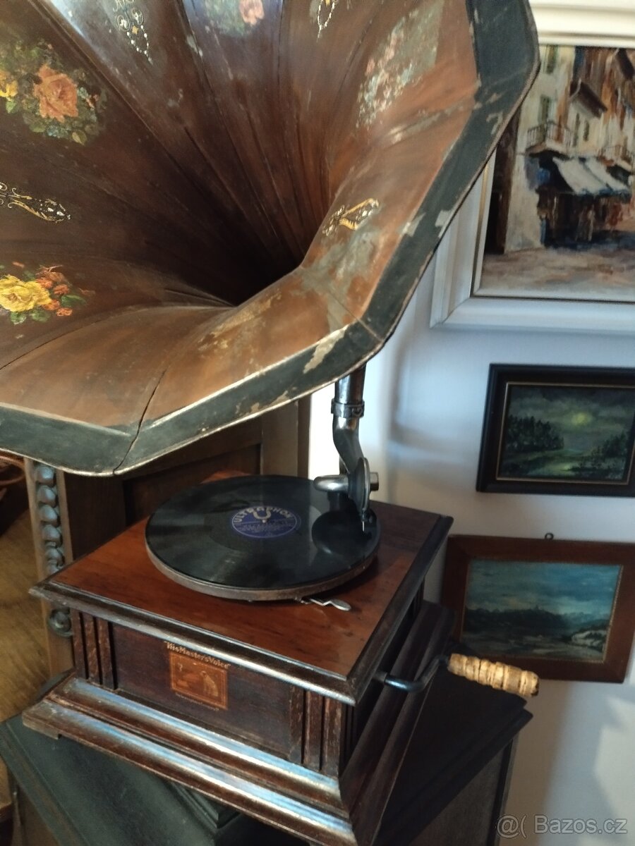 Prodám gramofon s troubou