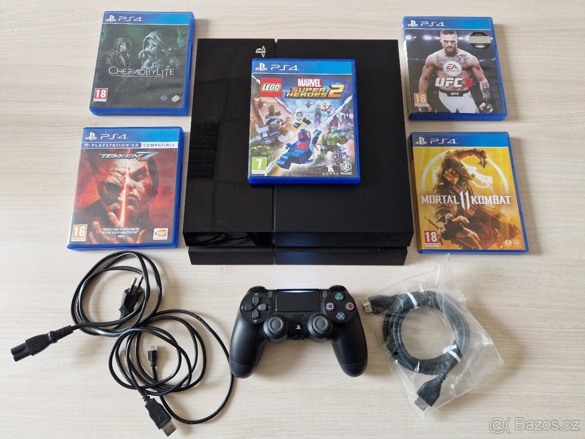 Playstation 4 500gb s téměř novým ovladačem cena bez her