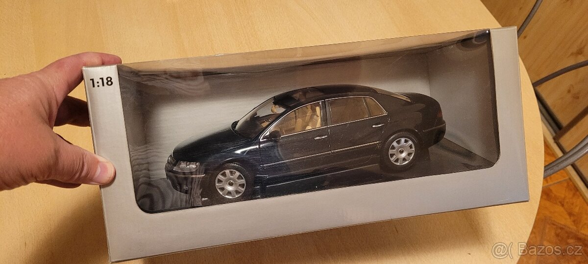 Volkswagen Phaeton model 1:18 originál VW