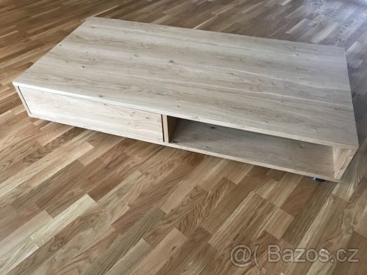 Konferenční stolek