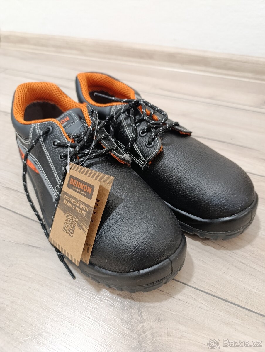 Nepoužitá pracovní obuv vel.42