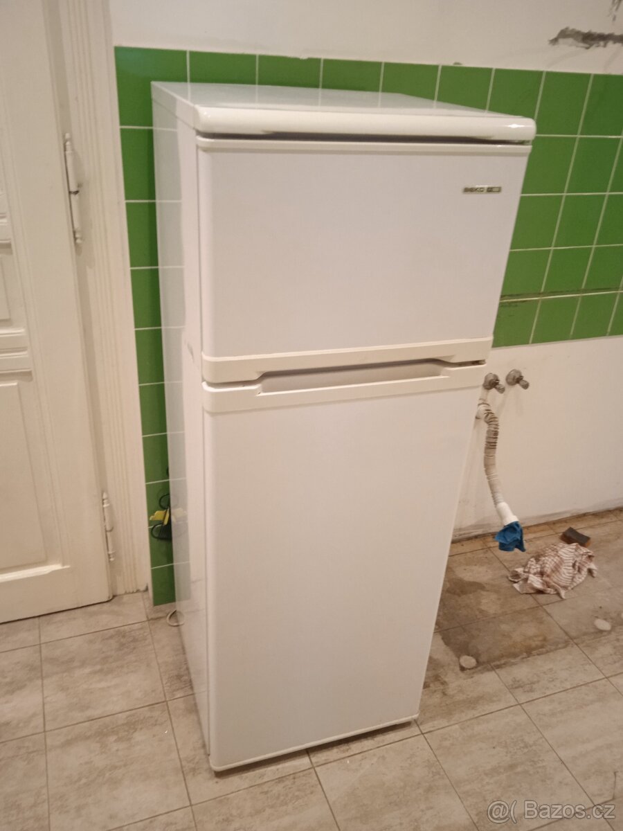 Lednice s mrazákem Beko