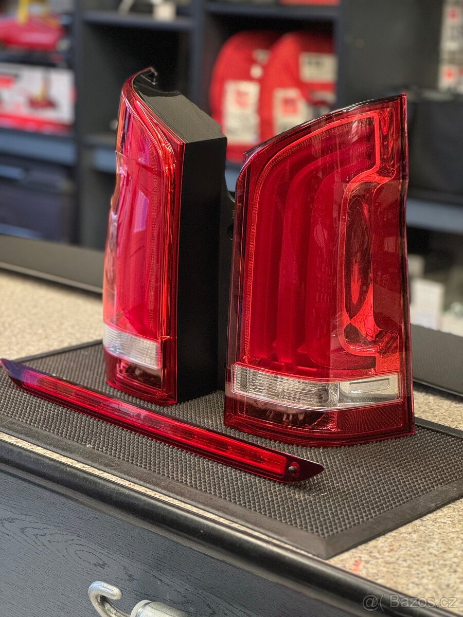 Zadní světlomety W447
