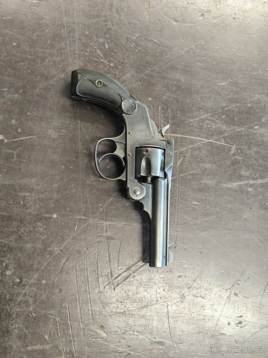 Historický revolver Smith & Wesson DA.32sw