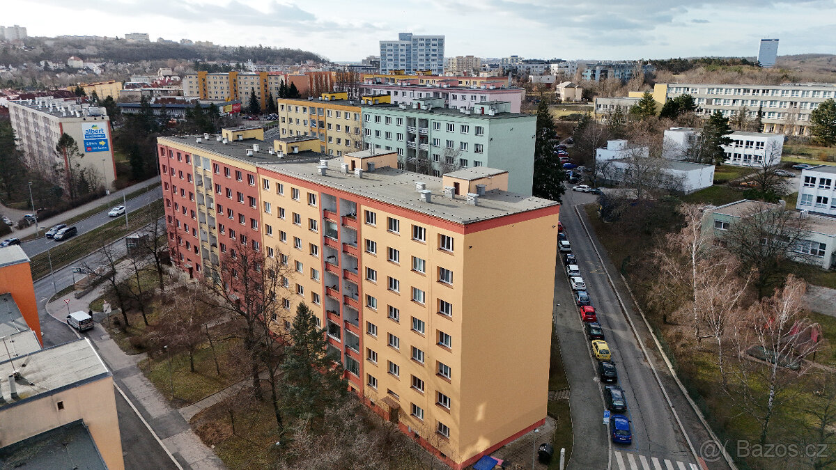 Prodej bytu 2+1 (50 m2) v opraveném domě v Praze 6