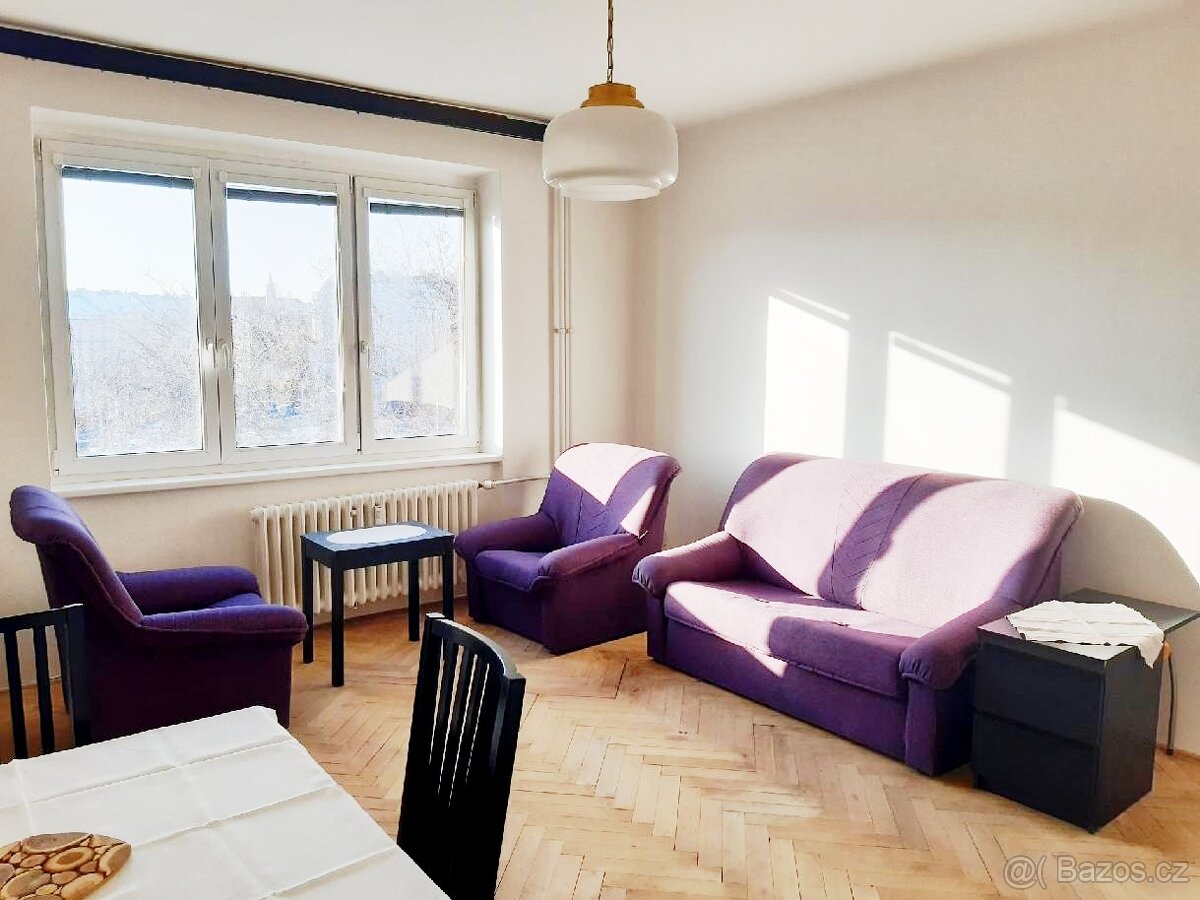 Částečně zařízený byt 2+1 (60 m2) - Praha 10 Vršovice