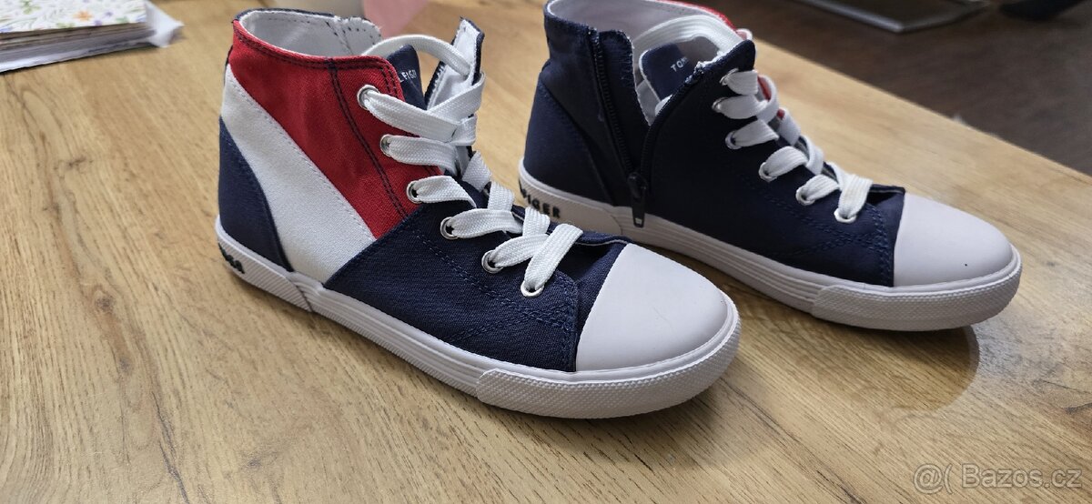 Dětské tenisky Tommy Hilfiger, vel. EU34