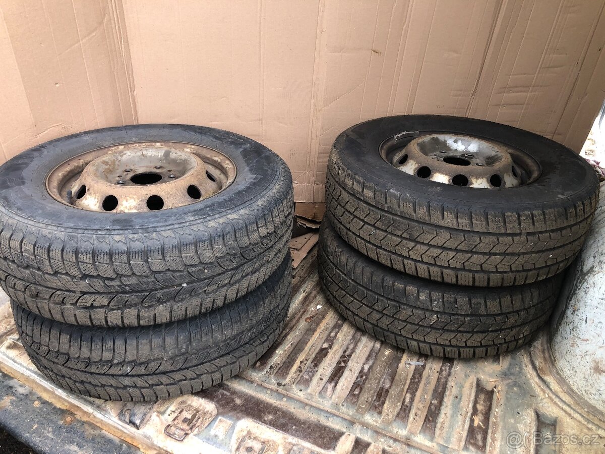 ZIMNÍ KOLA OBUTÁ JUMPER BOXER DUCATO 225/70 R15 C