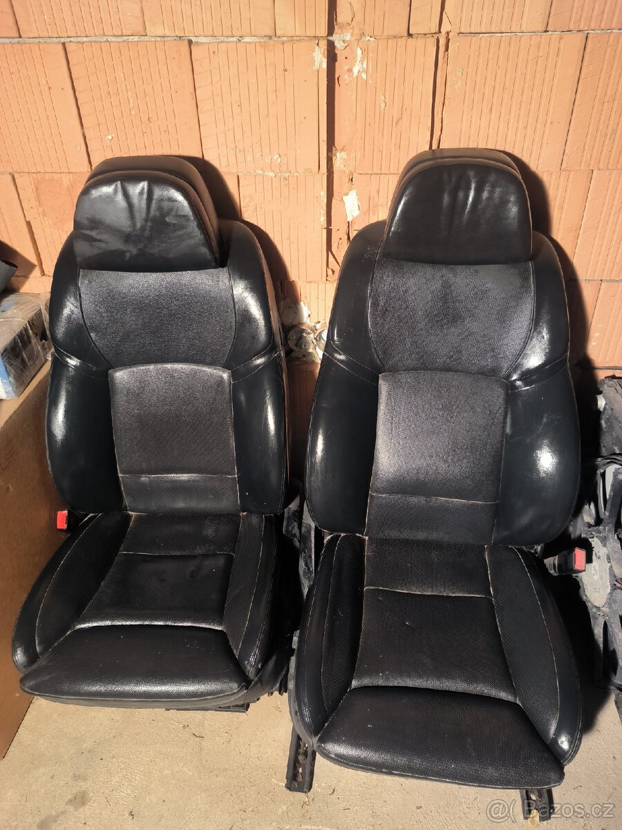 BMW 7 F01 přední sedačky