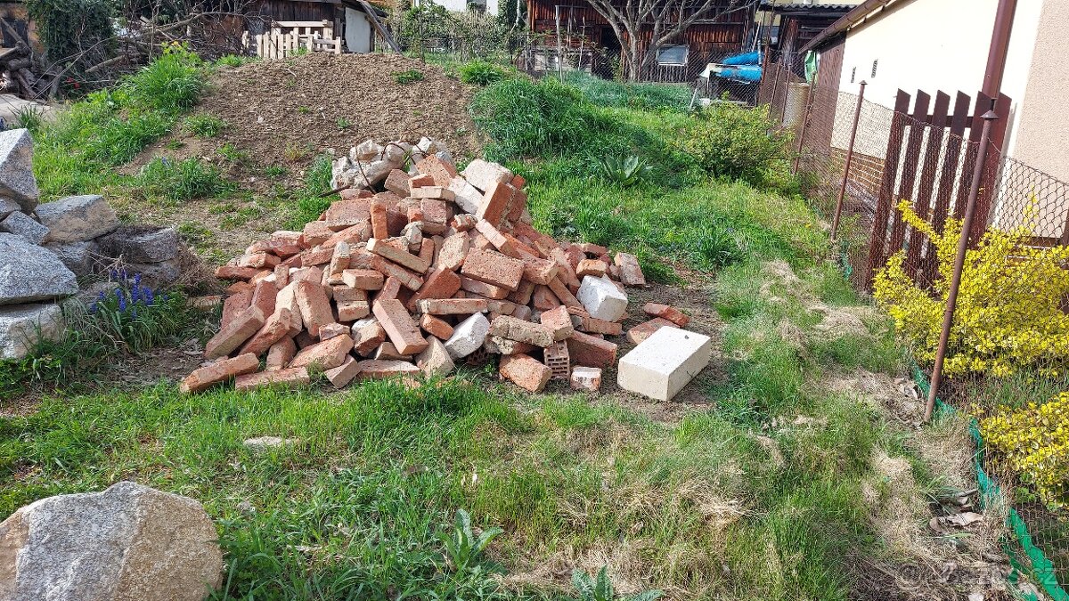 Cihla plná - za odvoz