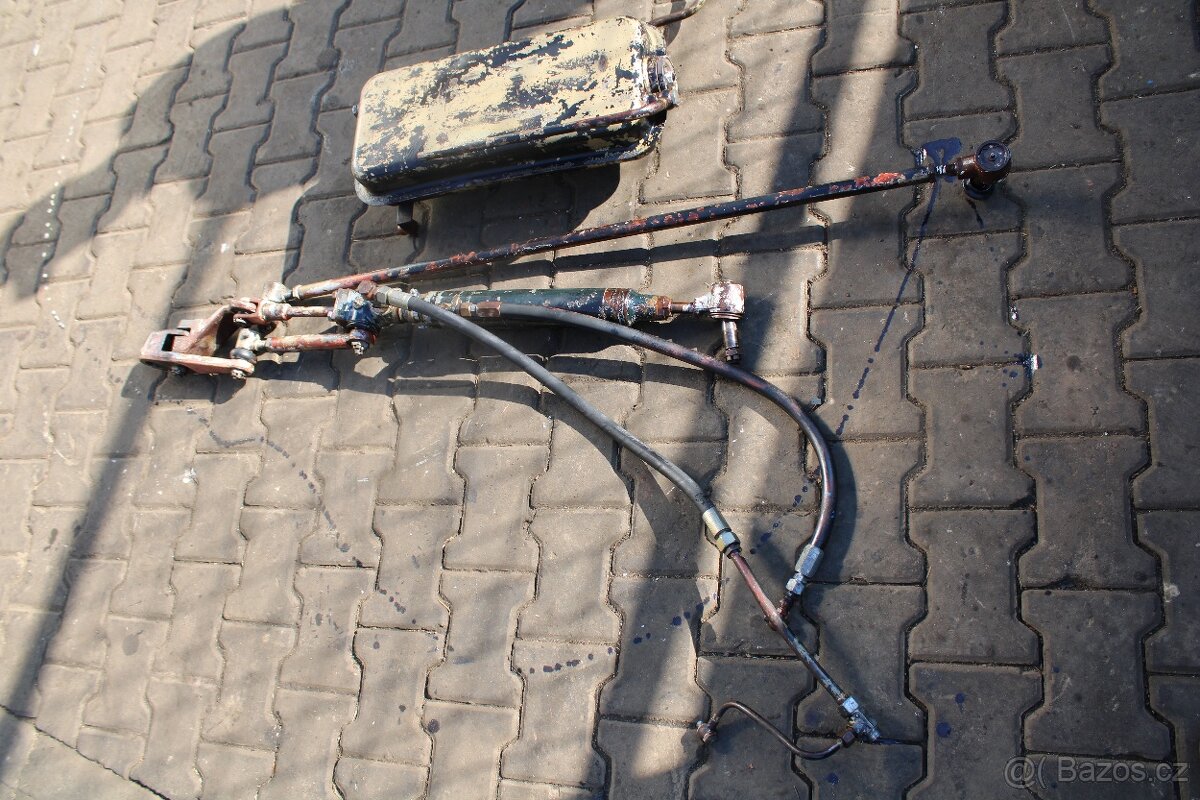Zetor 6911 7211 7711 posilovač řízení