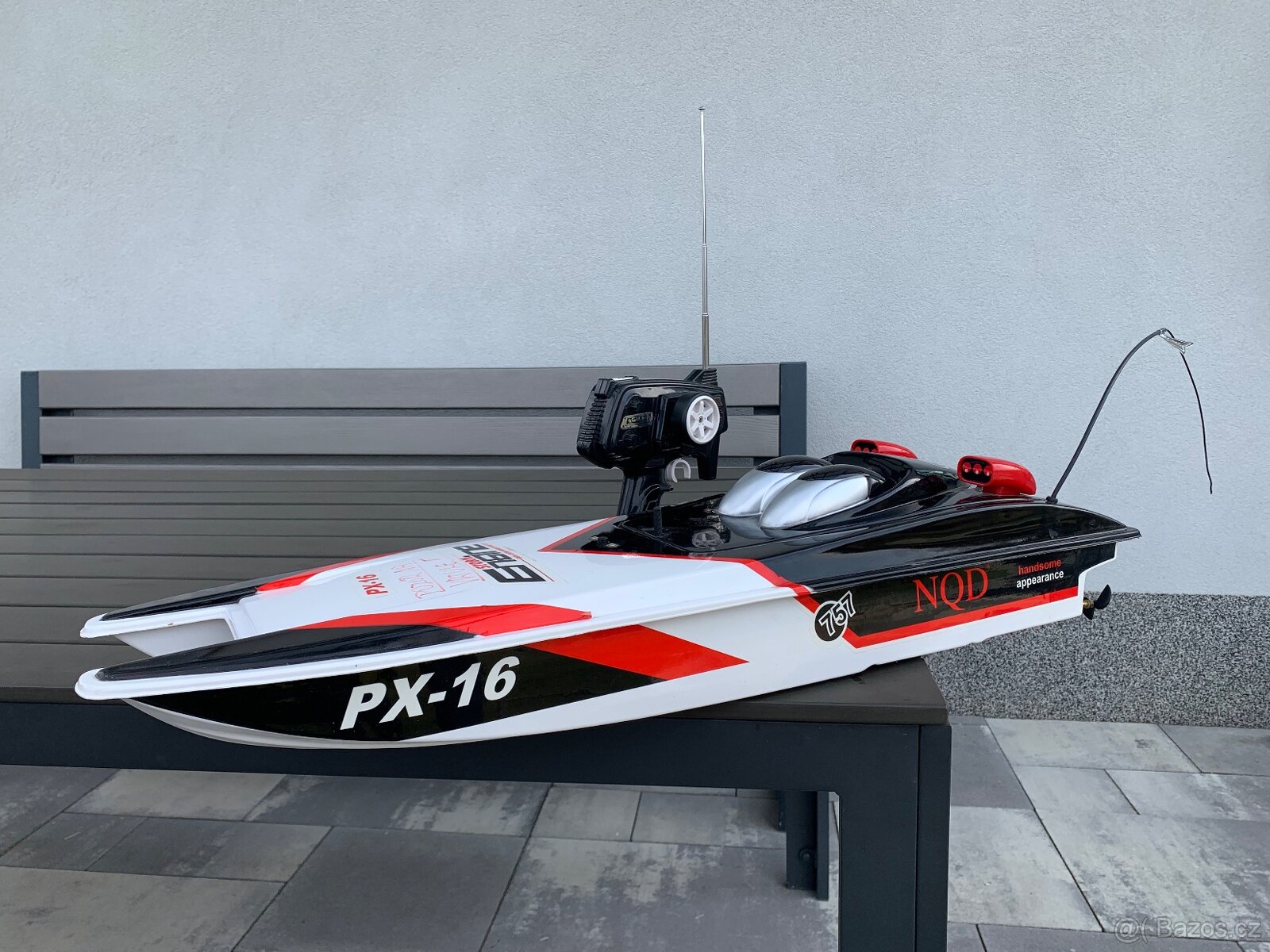 RC loď katamarán PX-16 - 2,7Ghz