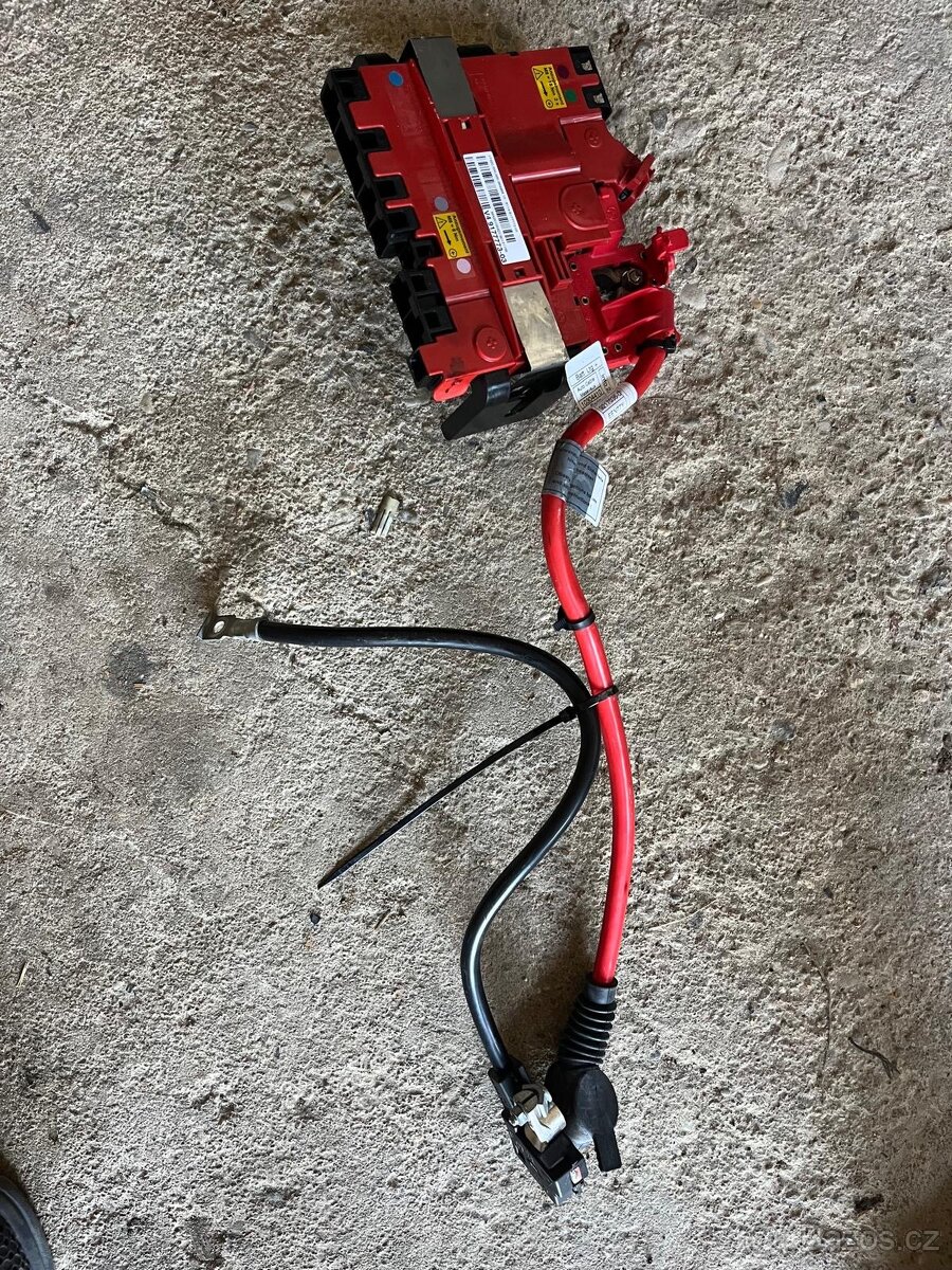 Bmw f10 / f11 ibs - plusový kabel k baterii