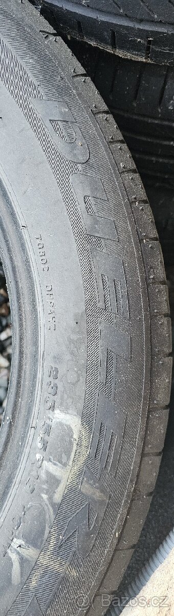 2 X Bridgestone Dueler 235/55/R19 101v