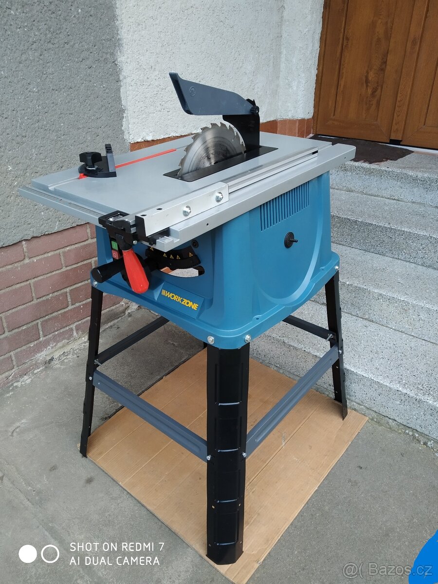 Prodám stolní kotoučovou pilu Workzone 2000 W.-HLINÍKOVÝ STŮ